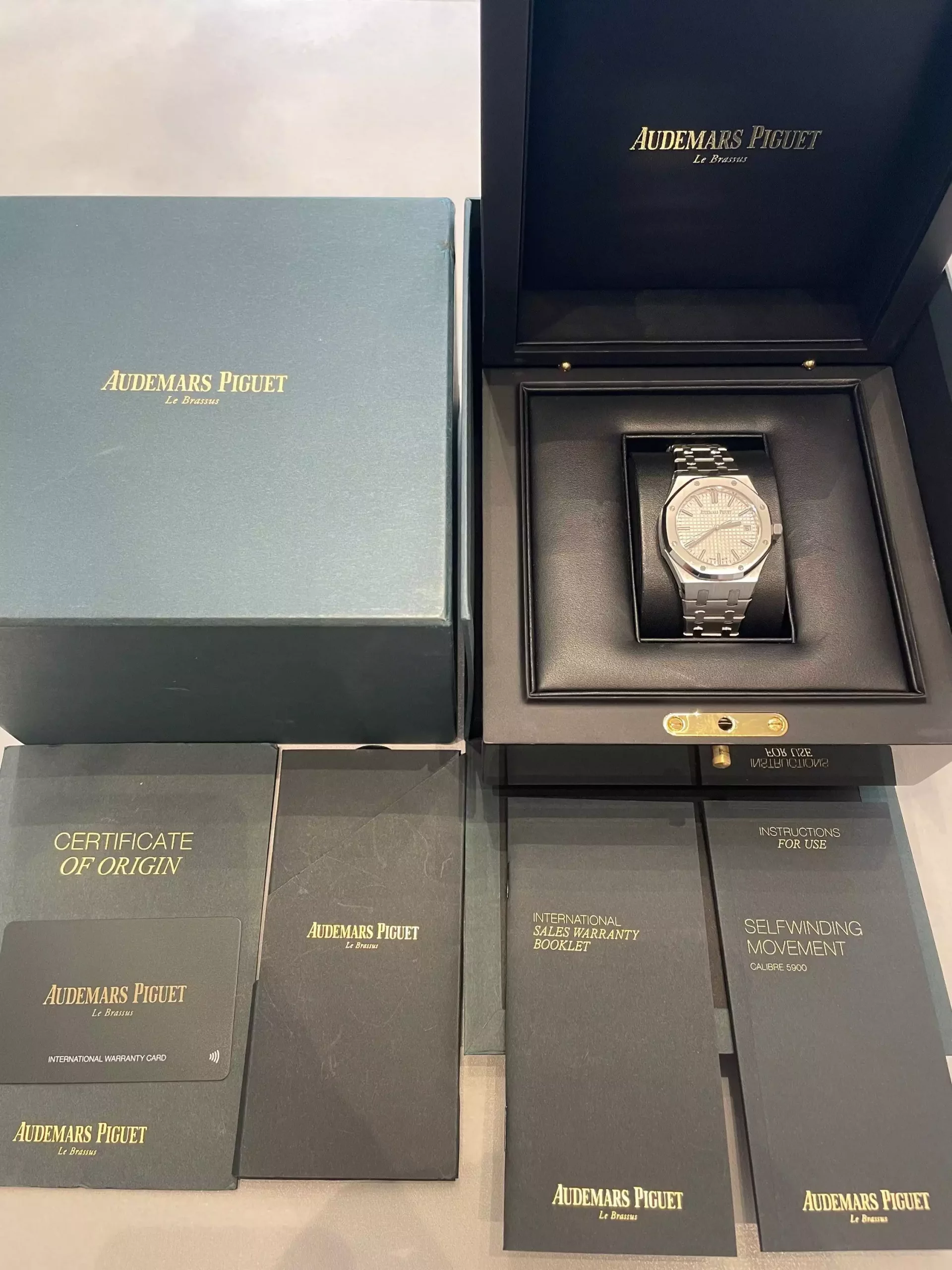 Audemars Piguet Royal Oak Selfwinding  50th Anniversary 2022 37mm ( Replica )