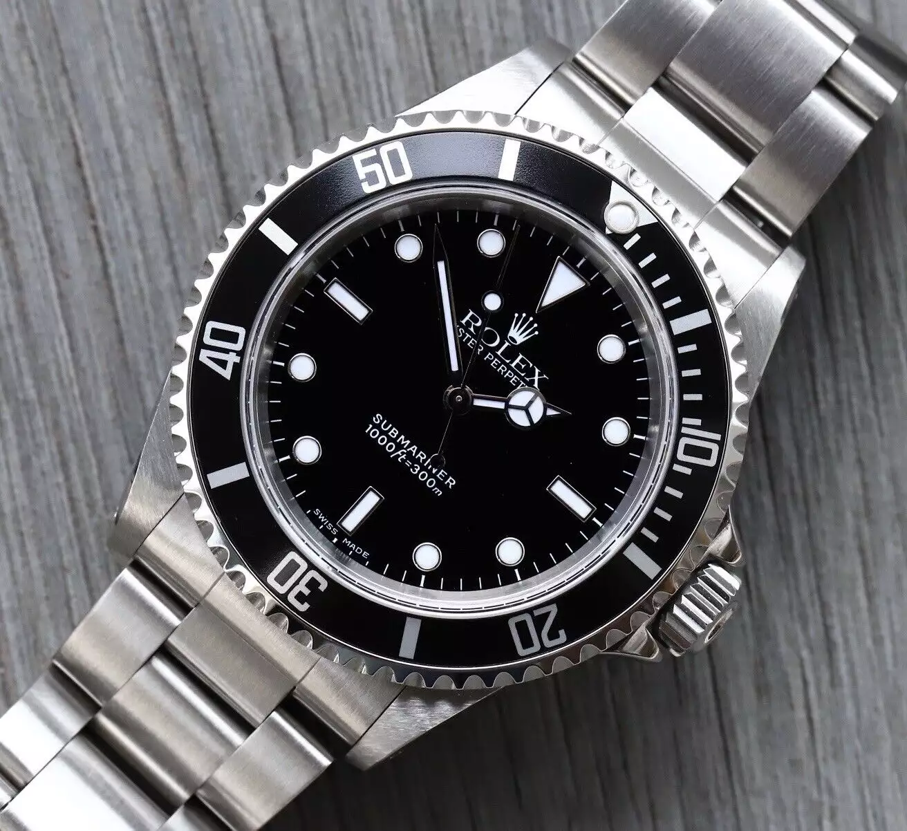 ROLEX Submariner Black Dial Steel Bracelet Men’s Watch Item No. 14060 ( Replica )