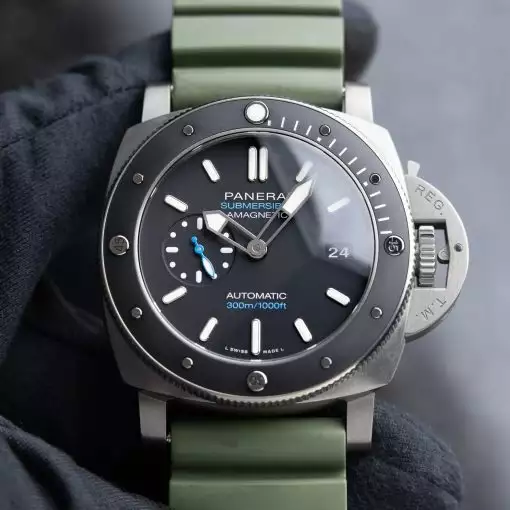 Panerai Luminor Submersible PAM01389 47mm Watch Black Dial Green Strap Men’s Watch ( Replica )