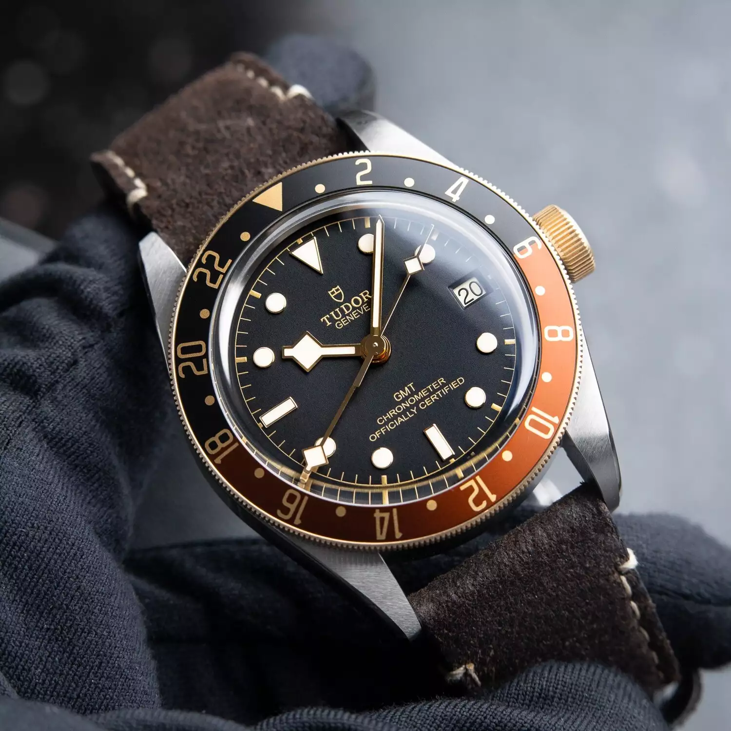 Tudor Black Bay GMT Two Tone Yellow Gold Steel Leather 41mm M79833MN-0003 ( Replica )