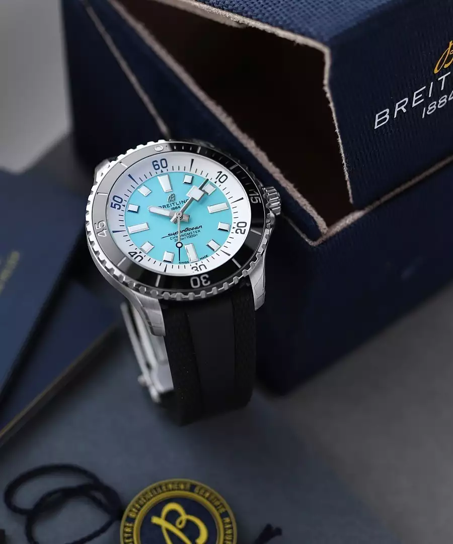 Breitling Superocean 44mm Turquoise Dial Rubber Strap A17376211L2S1 Men’s Watch ( Replica )
