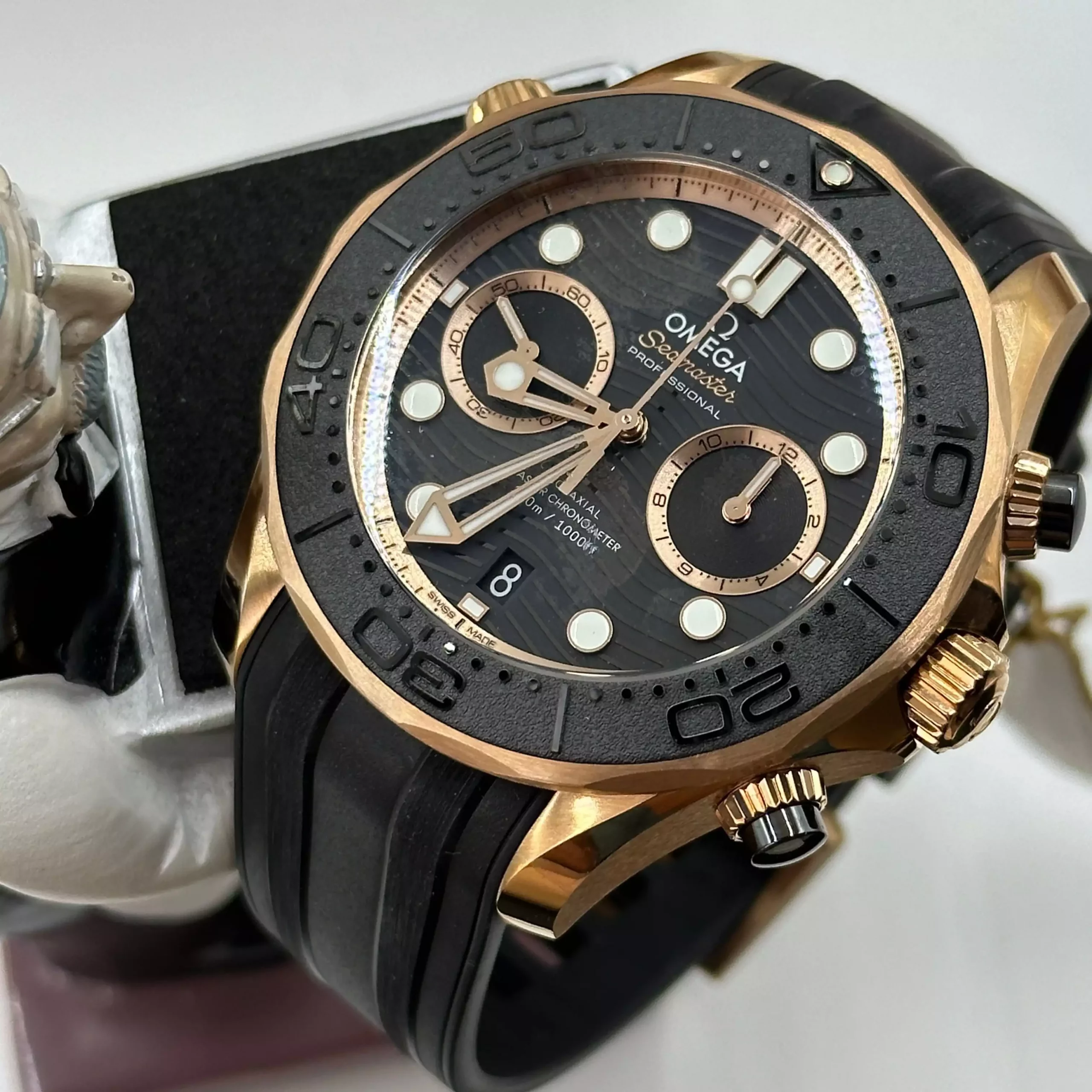 Omega Seamaster Diver 300 M Master Chronometer Chronograph ( Replica )