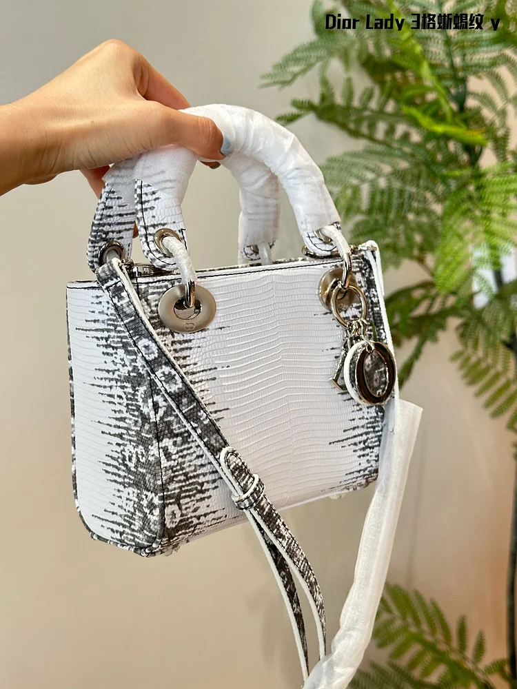 CD new arrival lady bag size;17cm